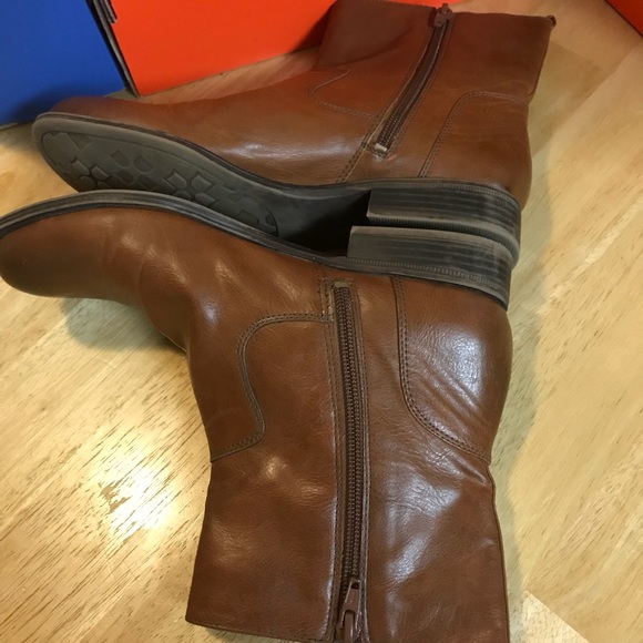 naturalizer brown boots